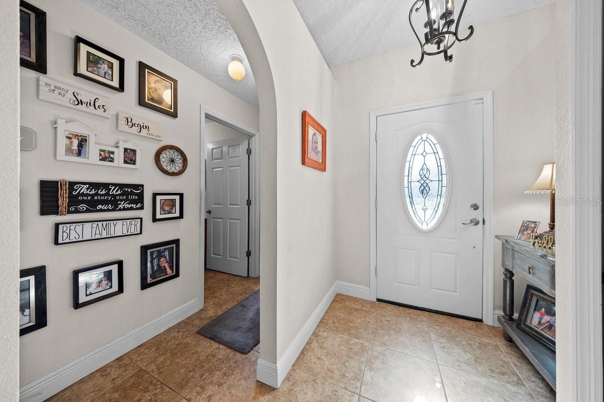 895 VANDERBILT DRIVE