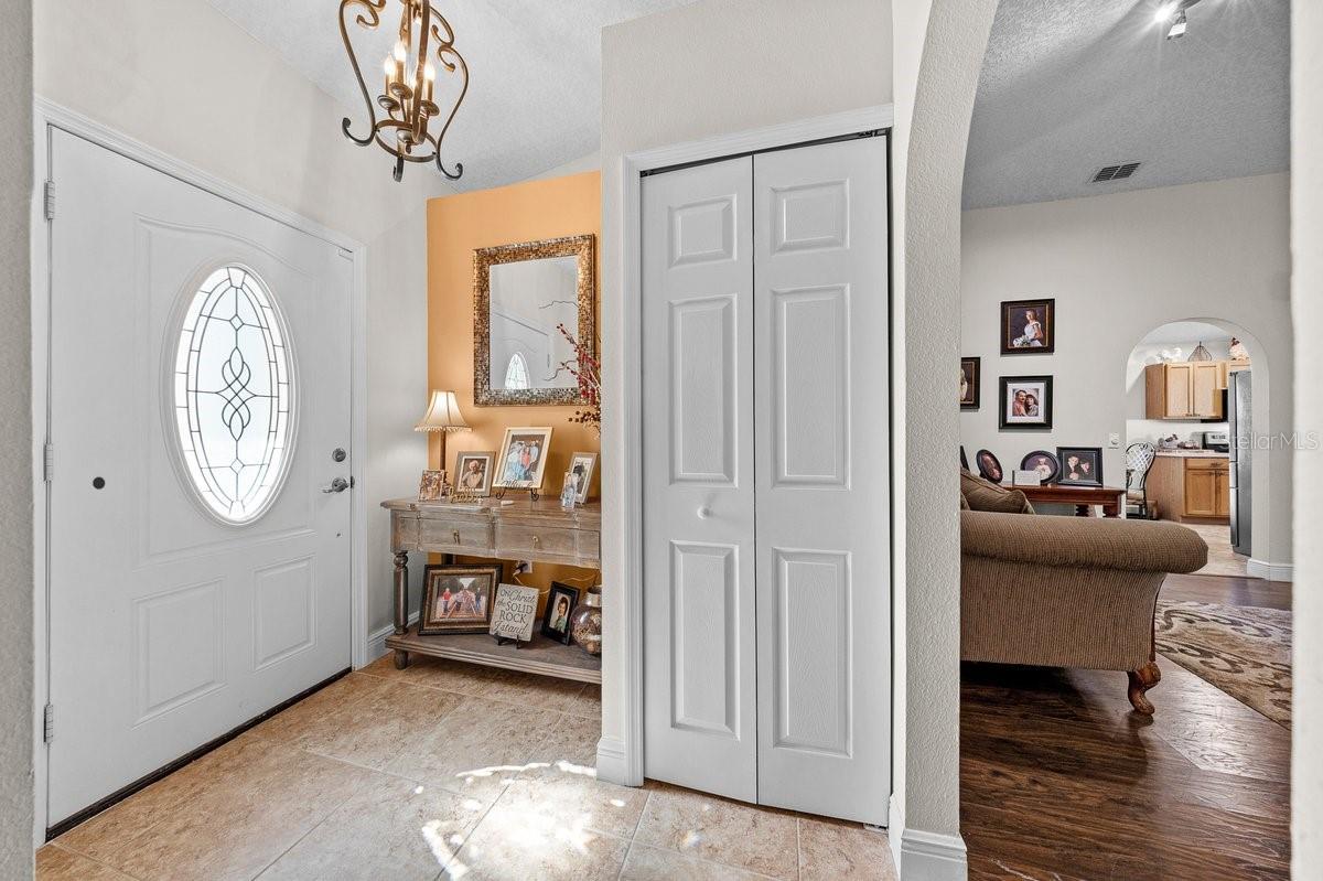 895 VANDERBILT DRIVE