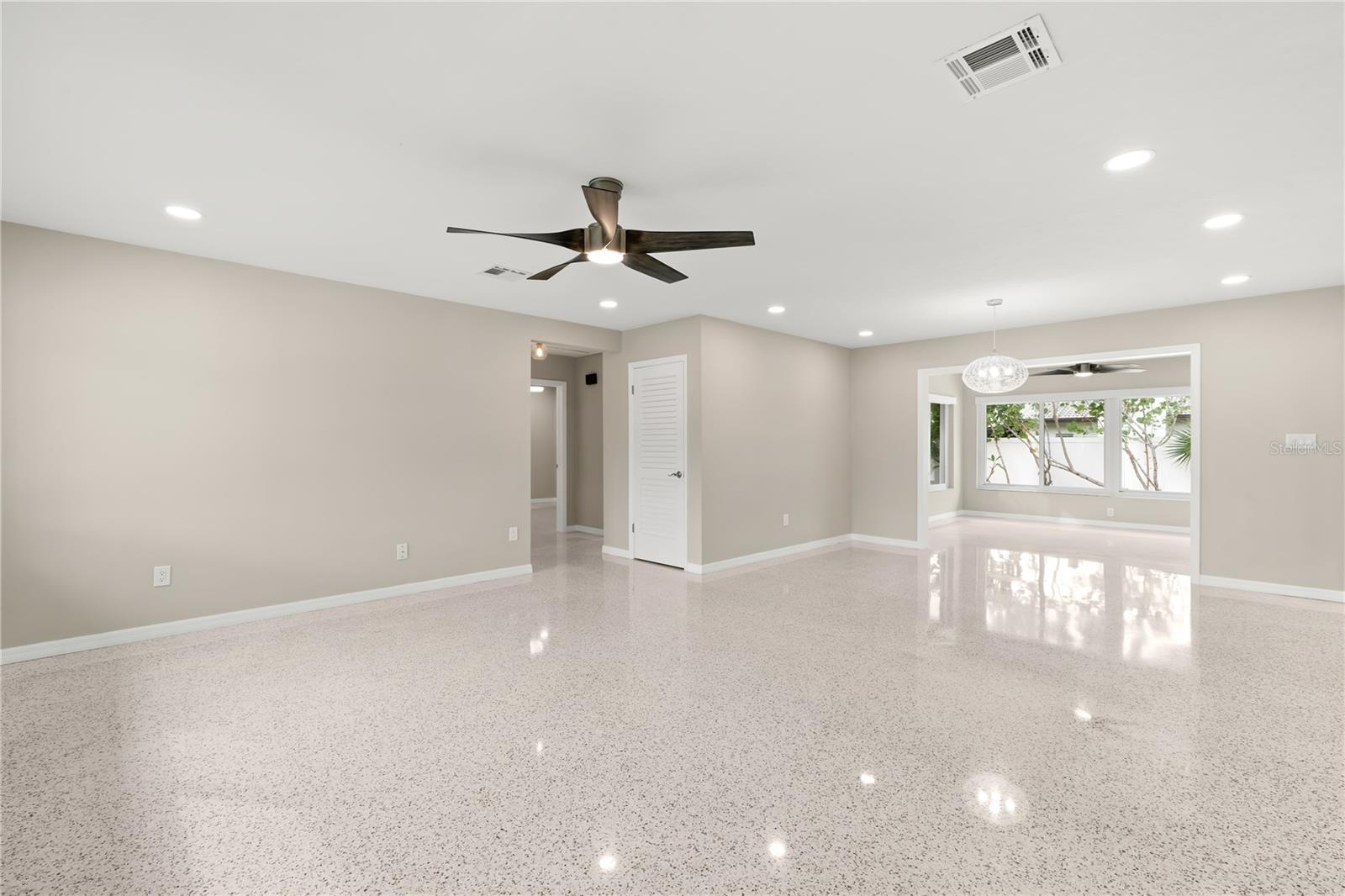 DUNEDIN ISLES ESTATES 1ST ADD - Residential Lease