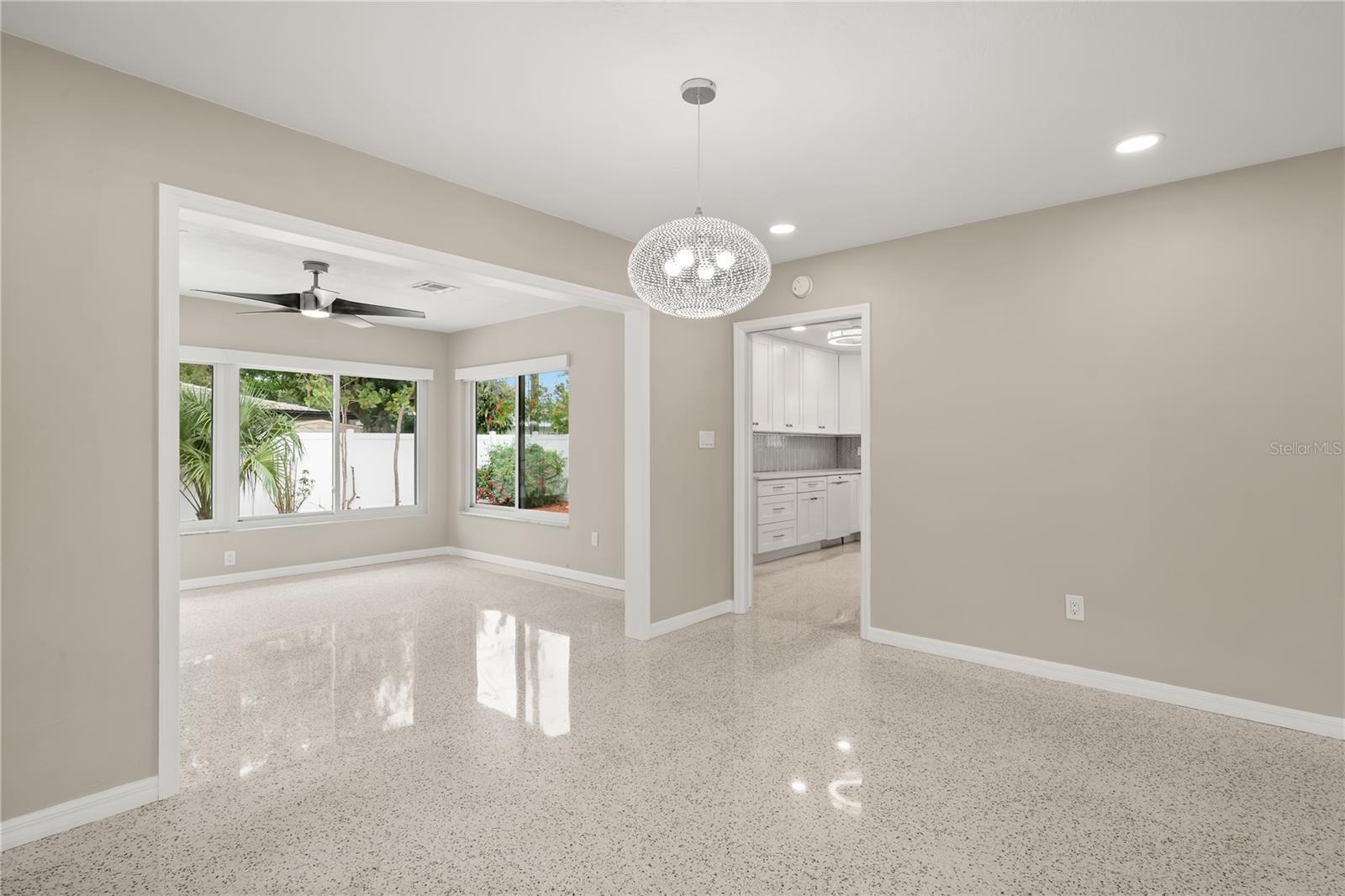 DUNEDIN ISLES ESTATES 1ST ADD - Residential Lease