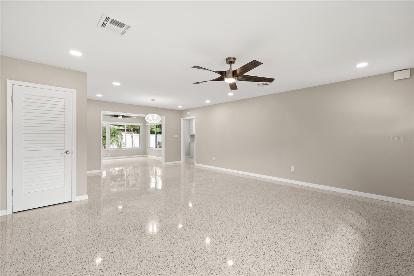 DUNEDIN ISLES ESTATES 1ST ADD - Residential Lease