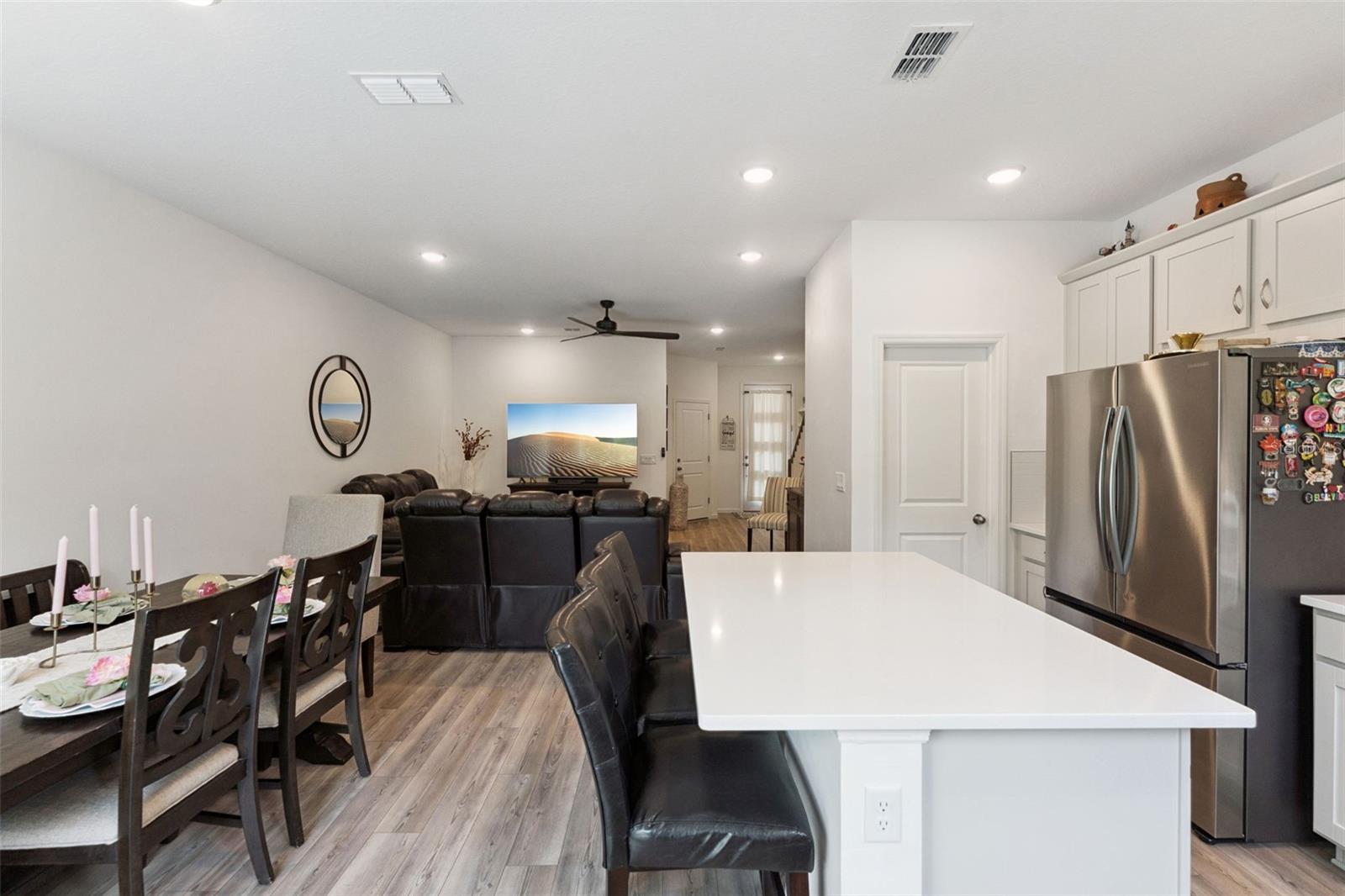 SPRING ISLE PALMS - Residential