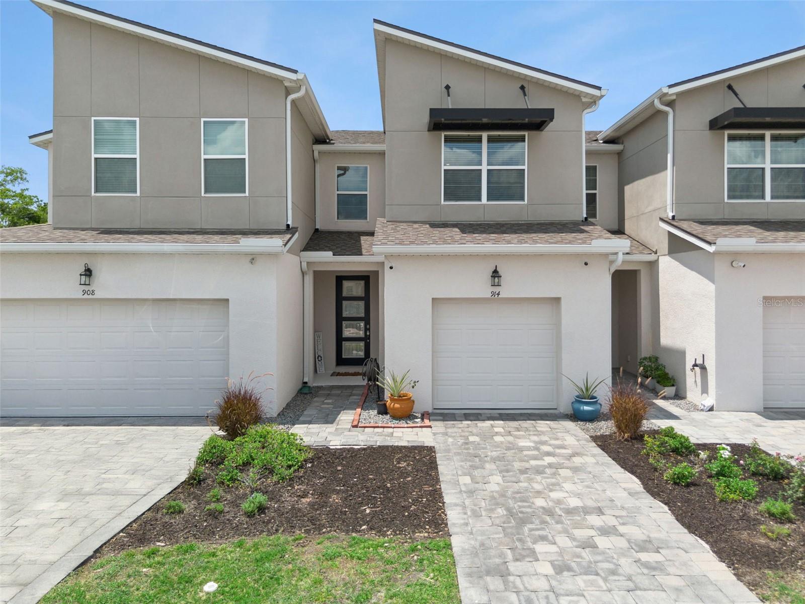 SPRING ISLE PALMS - Residential