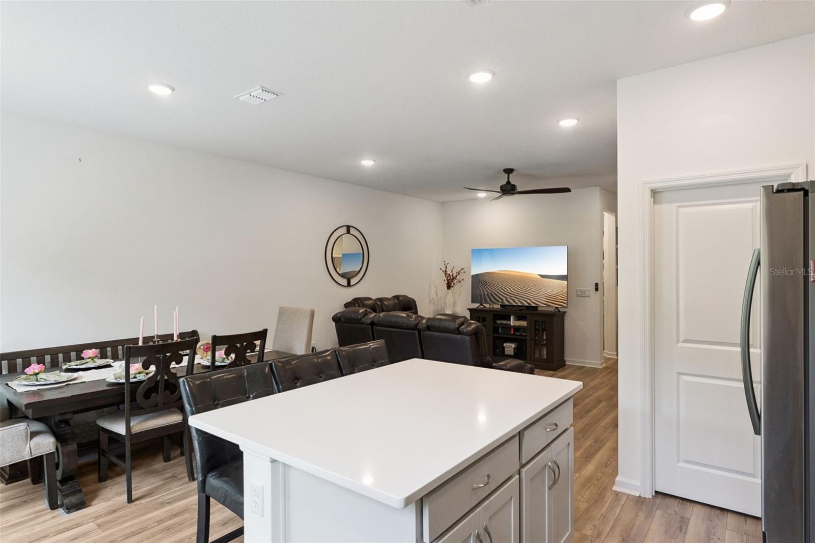 SPRING ISLE PALMS - Residential