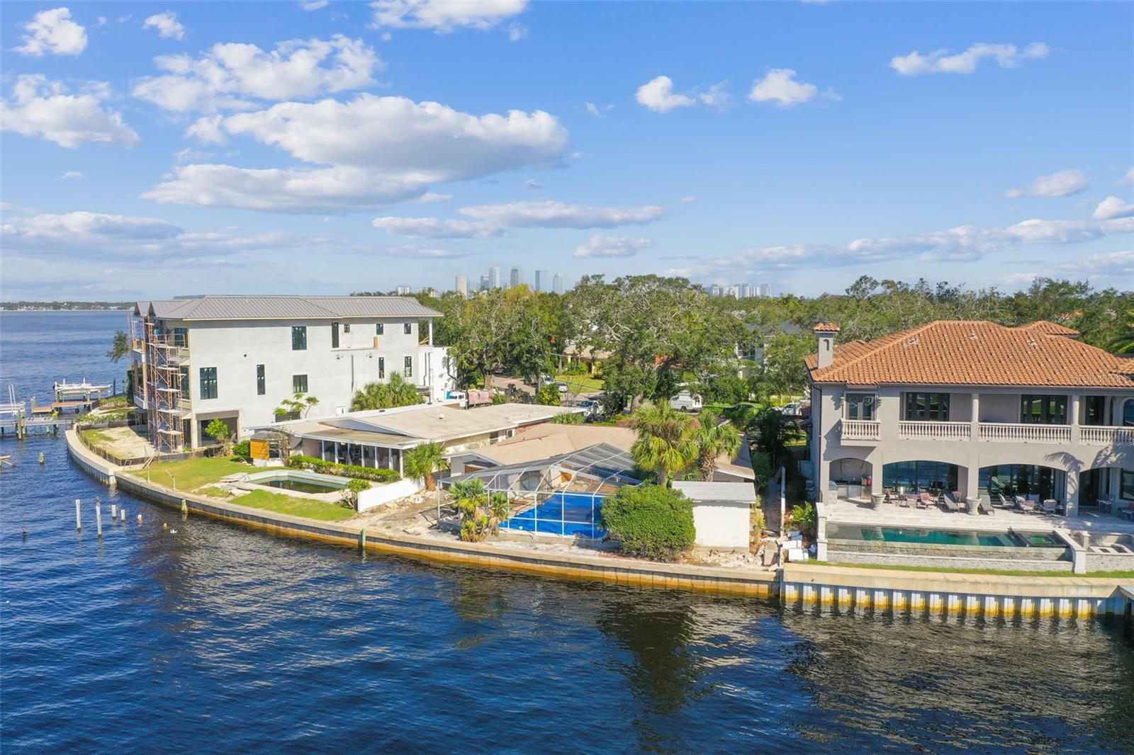 DAVIS ISLANDS PB10 PG52 TO 57 - Residential