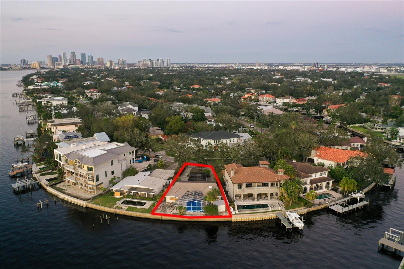 DAVIS ISLANDS PB10 PG52 TO 57 - Residential