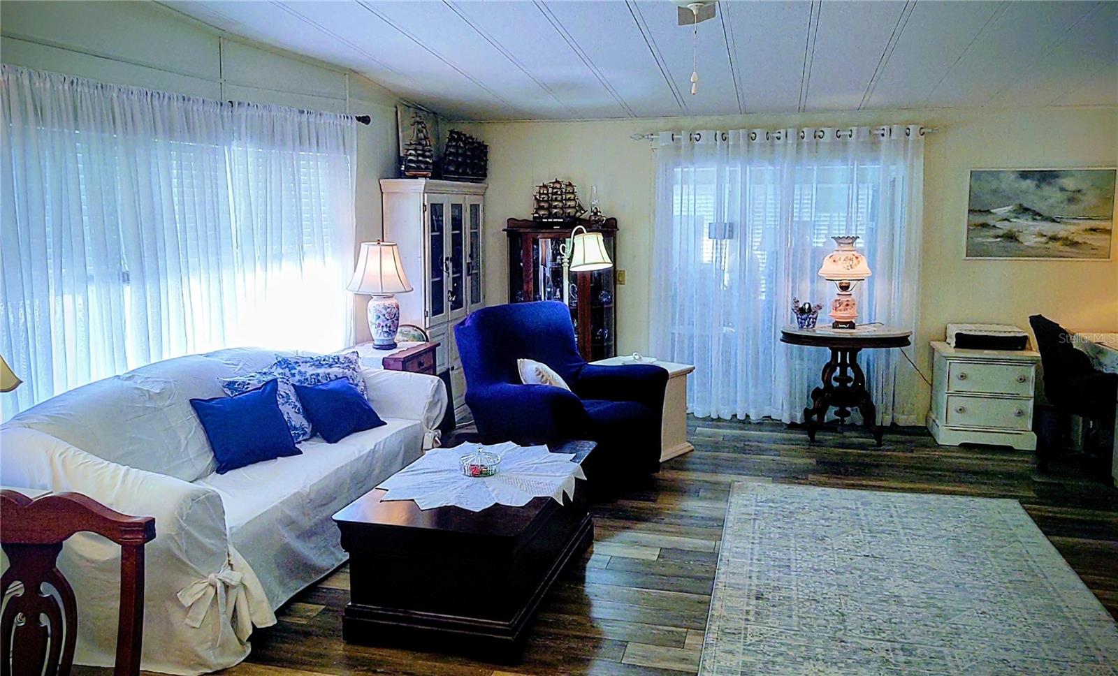 BANBURY VILLAGE CONDO - Residential