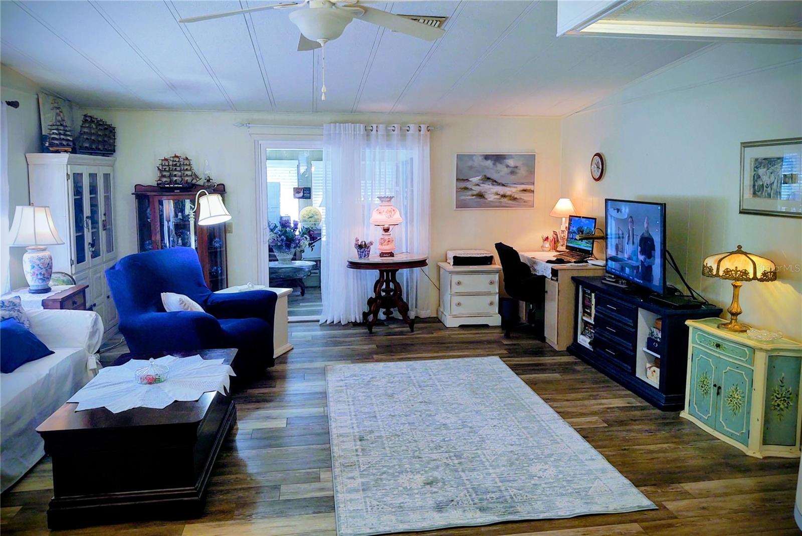 BANBURY VILLAGE CONDO - Residential