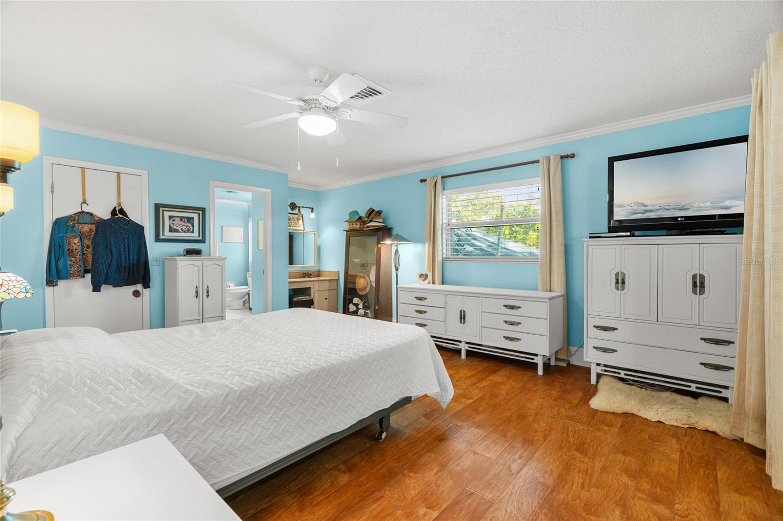 COUNTRY CLUB HEIGHTS FIRST ADD - Residential