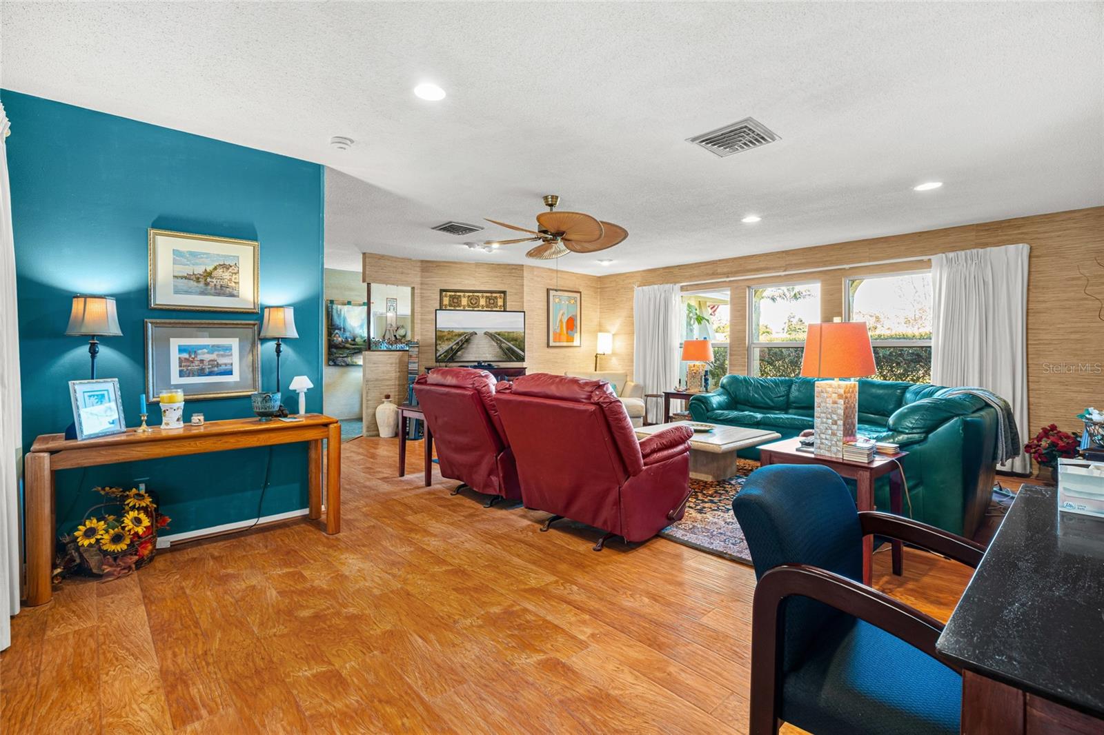 COUNTRY CLUB HEIGHTS FIRST ADD - Residential