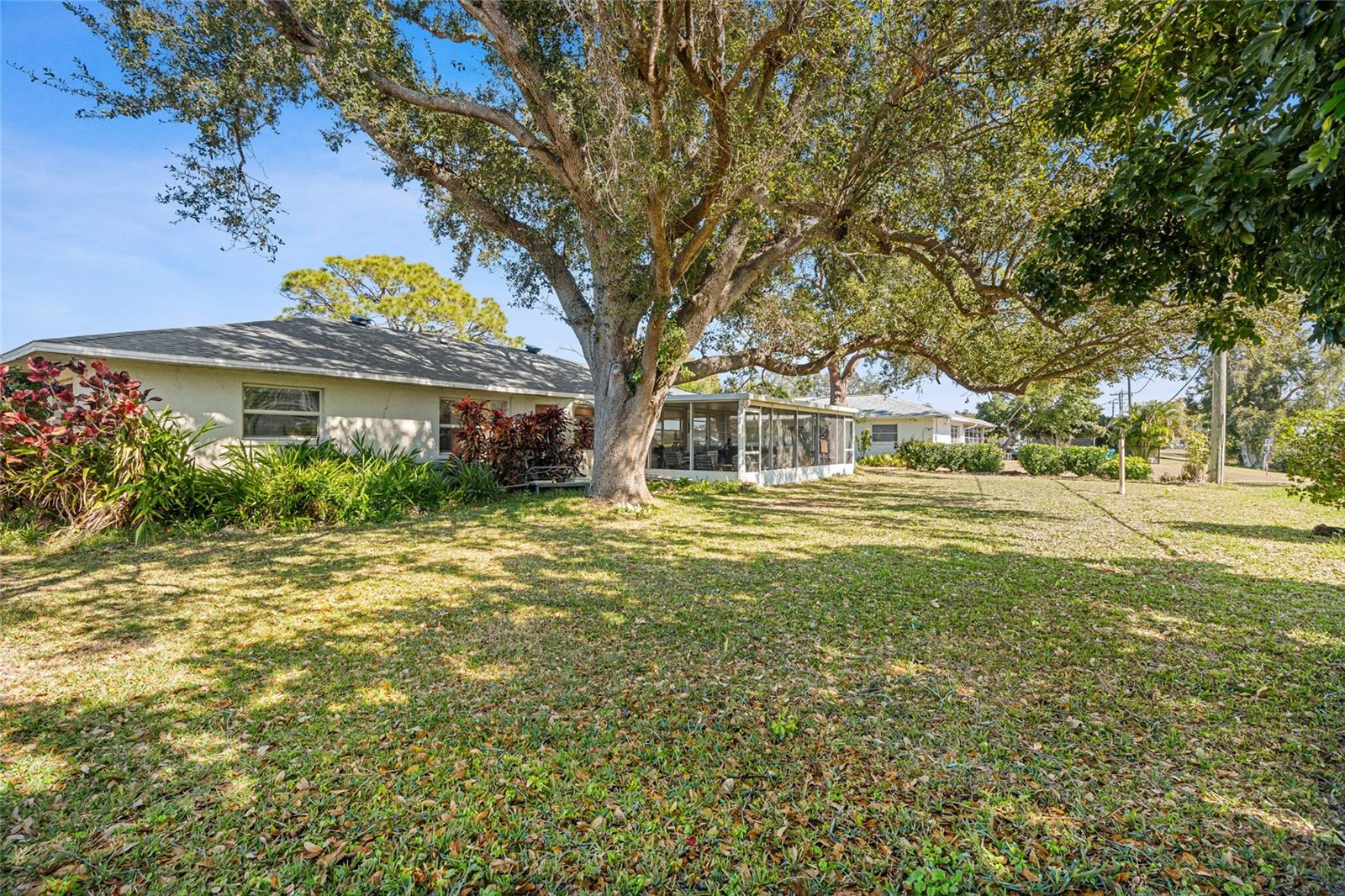 COUNTRY CLUB HEIGHTS FIRST ADD - Residential