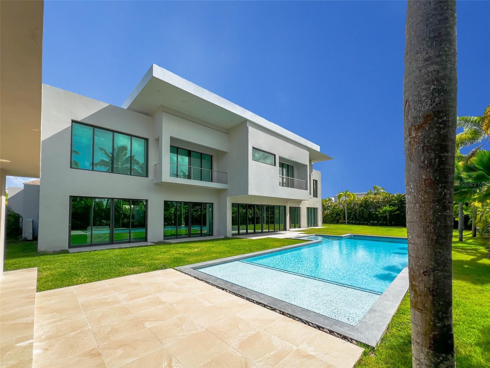 DORADO COUNTRY ESTATES - Residential