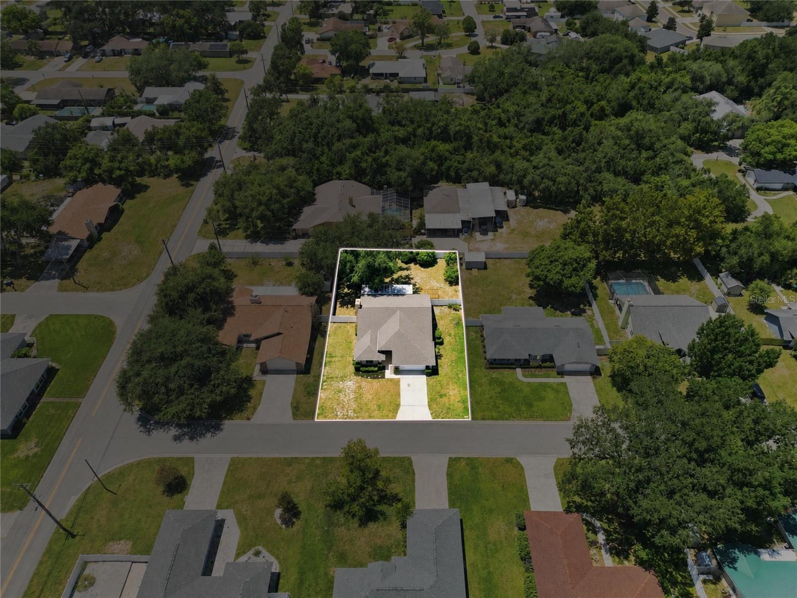 1202 VALENCIA LANE