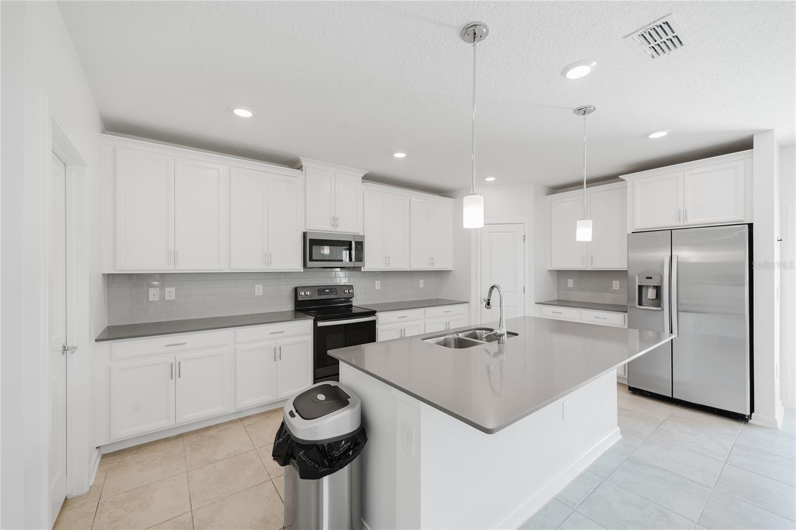 ARDEN PARK NORTH PH 4 - Residential Lease