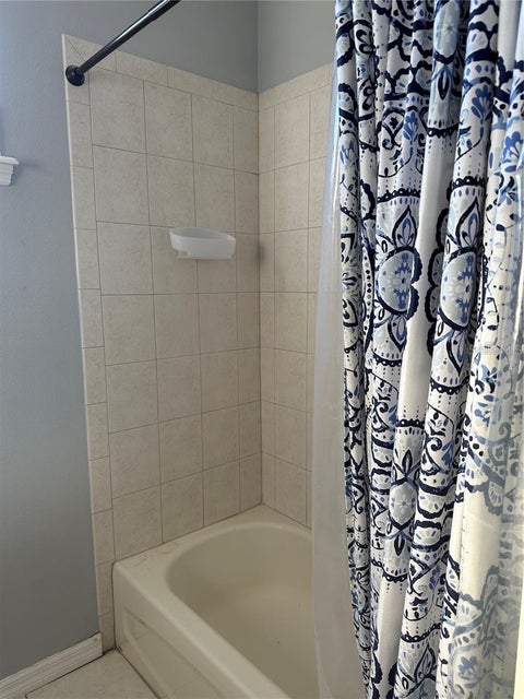 Tiny photo for 1735 Southern Oak Loop, Minneola, FL 34715 (MLS # G5119233)