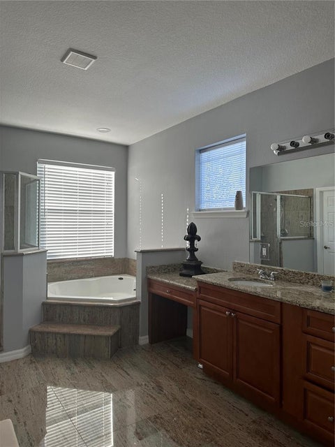 Tiny photo for 1735 Southern Oak Loop, Minneola, FL 34715 (MLS # G5119233)