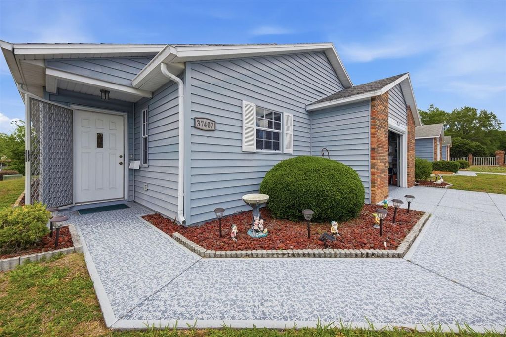 Photo of 37407 Teaberry Loop, Zephyrhills, FL 33542 (MLS # TB8503594)