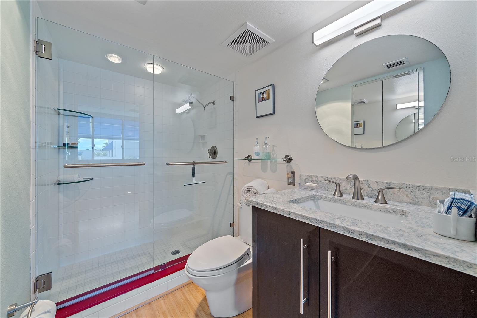 BAYPORT BCH & TEN PH E - Residential