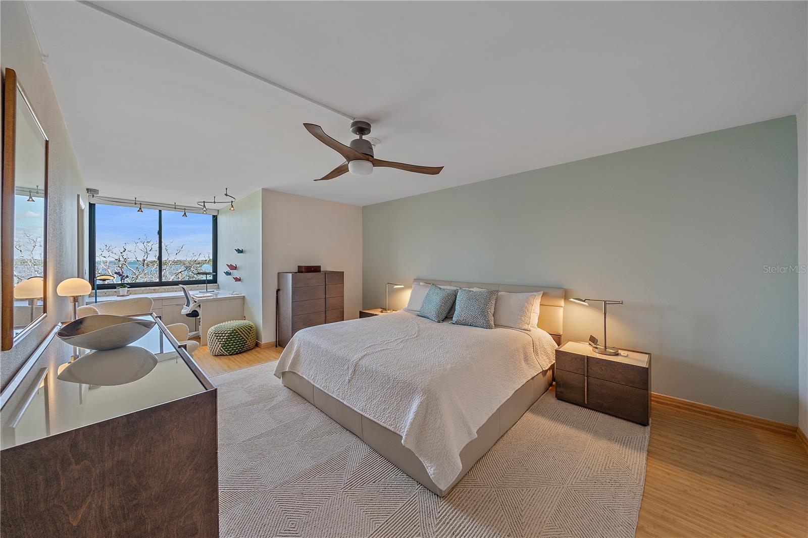 BAYPORT BCH & TEN PH E - Residential