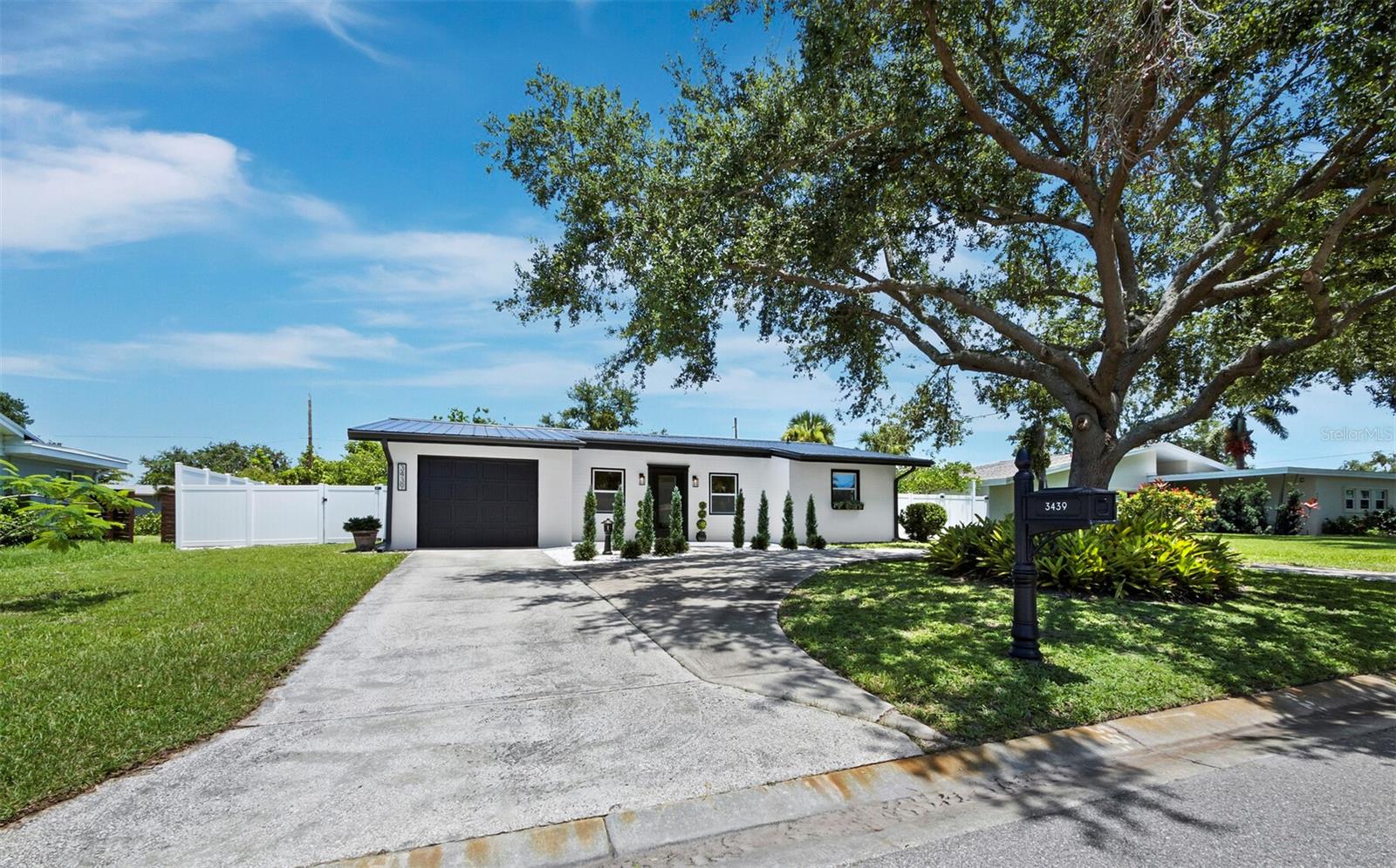 3439 FAIR OAKS PLACE