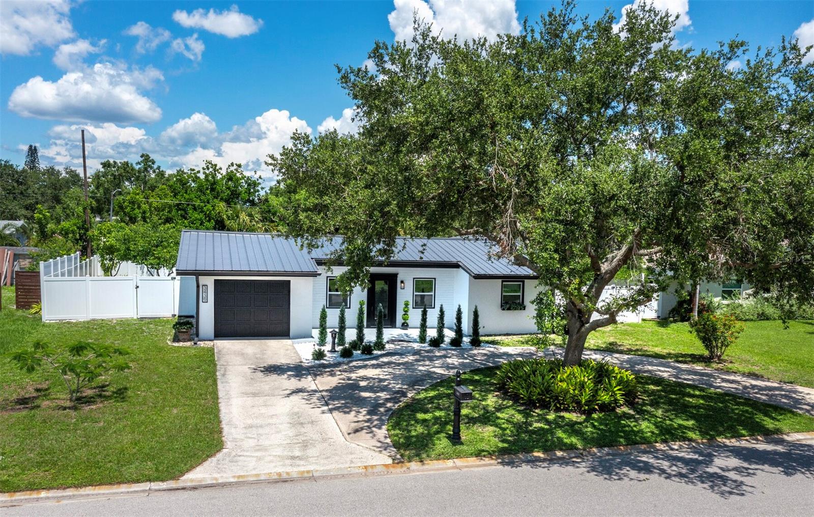 3439 FAIR OAKS PLACE