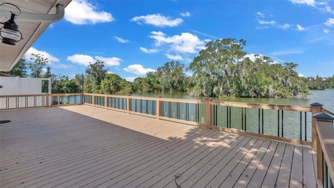 A home in LAKELAND