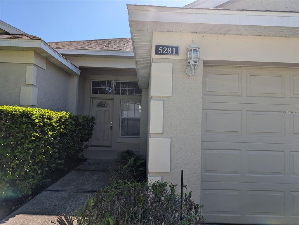 Photo of 5281 Los Palma Vista Drive, Orlando, FL 32837 (MLS # O6364600)