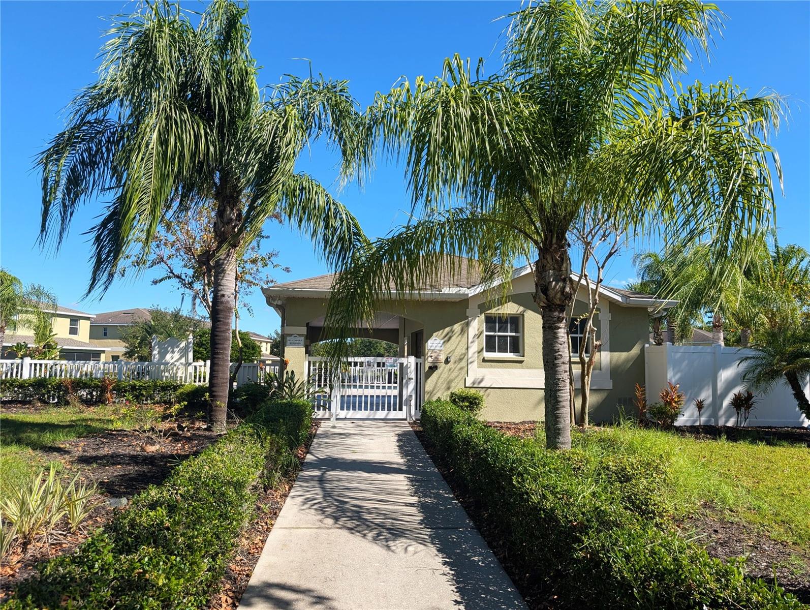 HAMMOCKS - Residential Lease