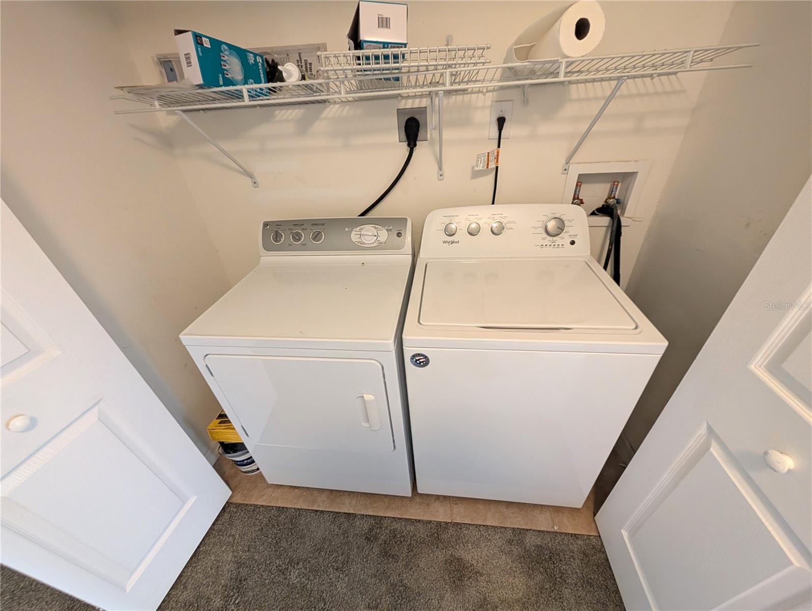 HAMMOCKS - Residential Lease