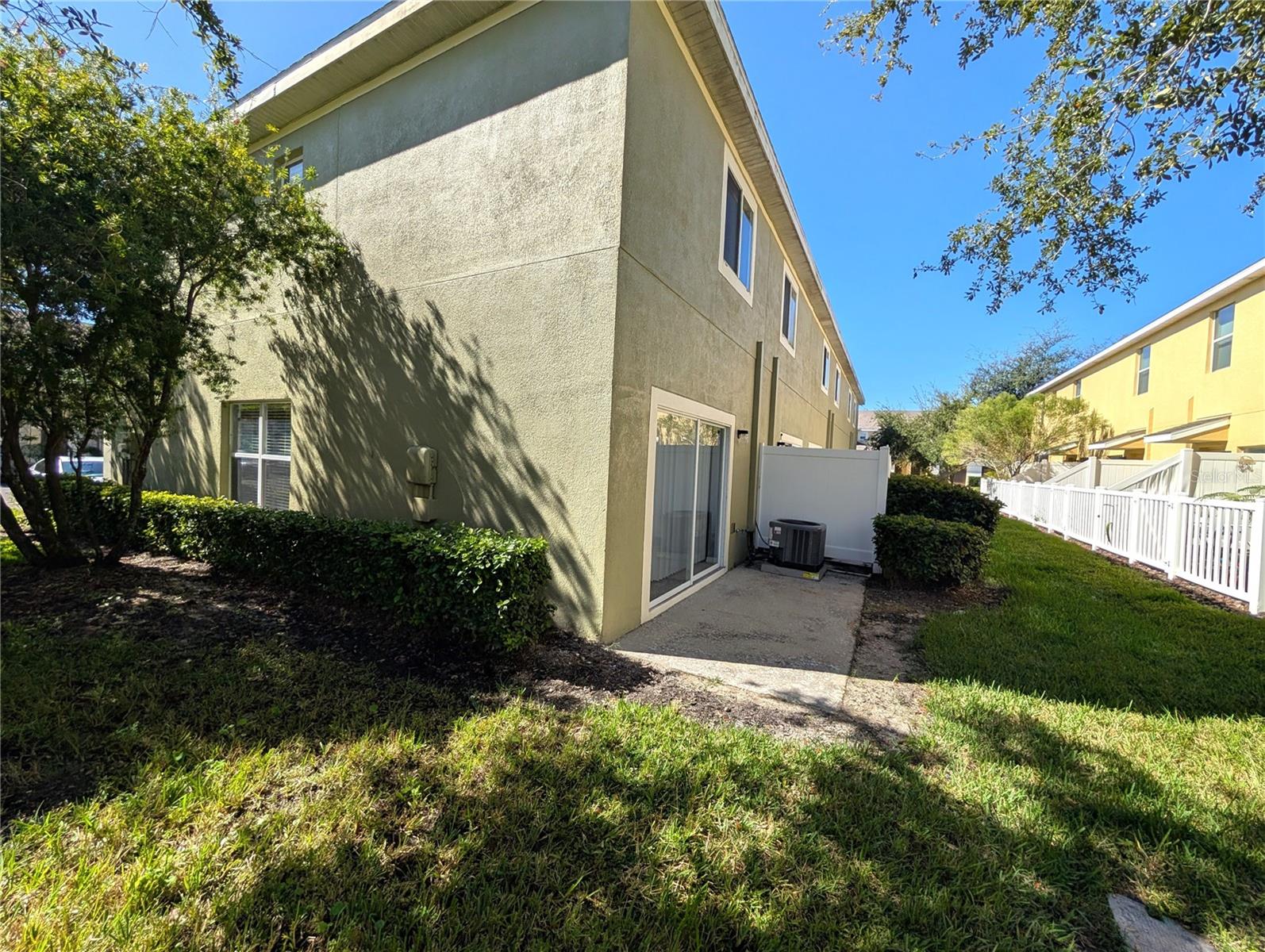 HAMMOCKS - Residential Lease