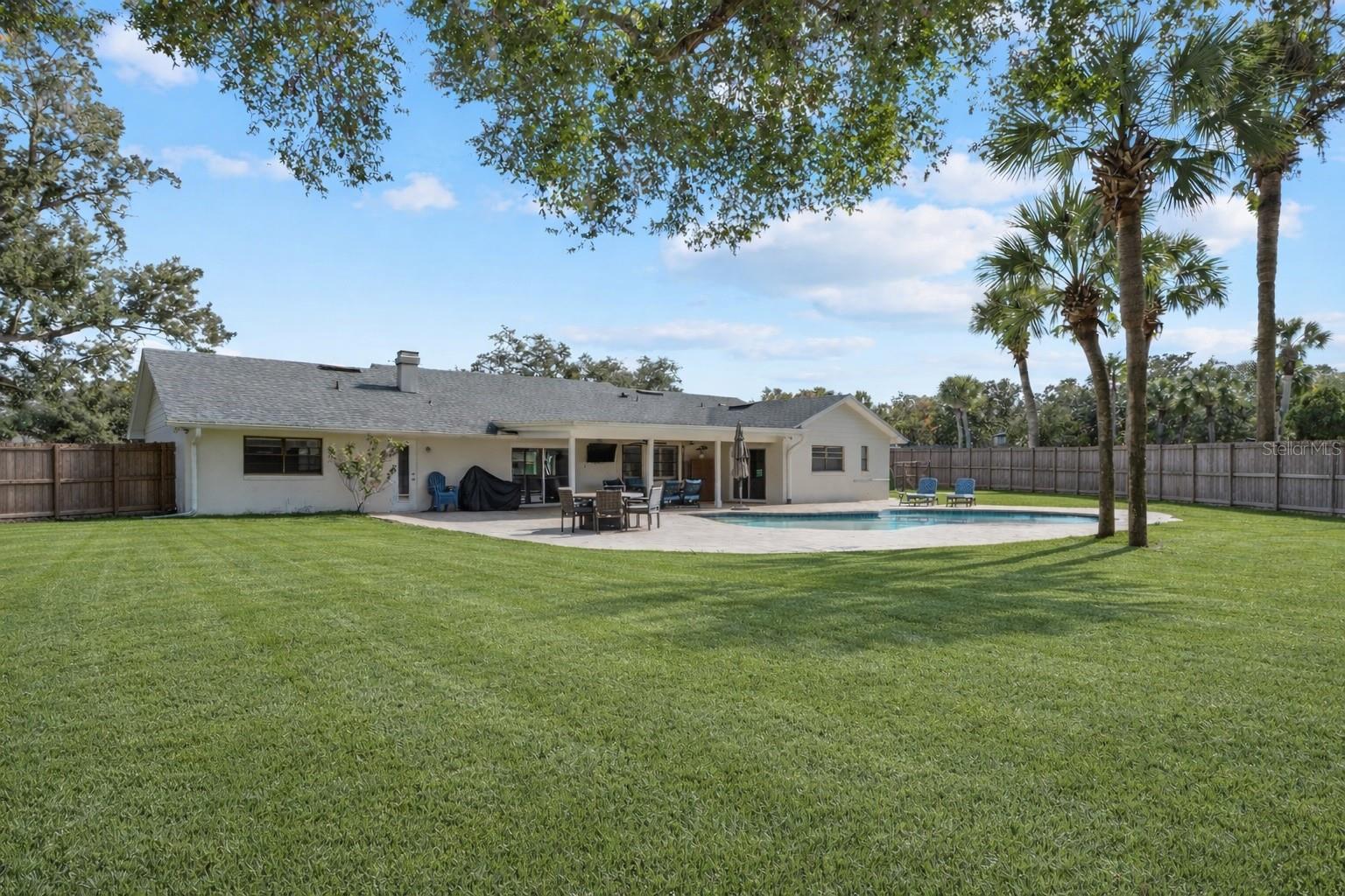 SABAL POINT WHISPER WOOD - Residential