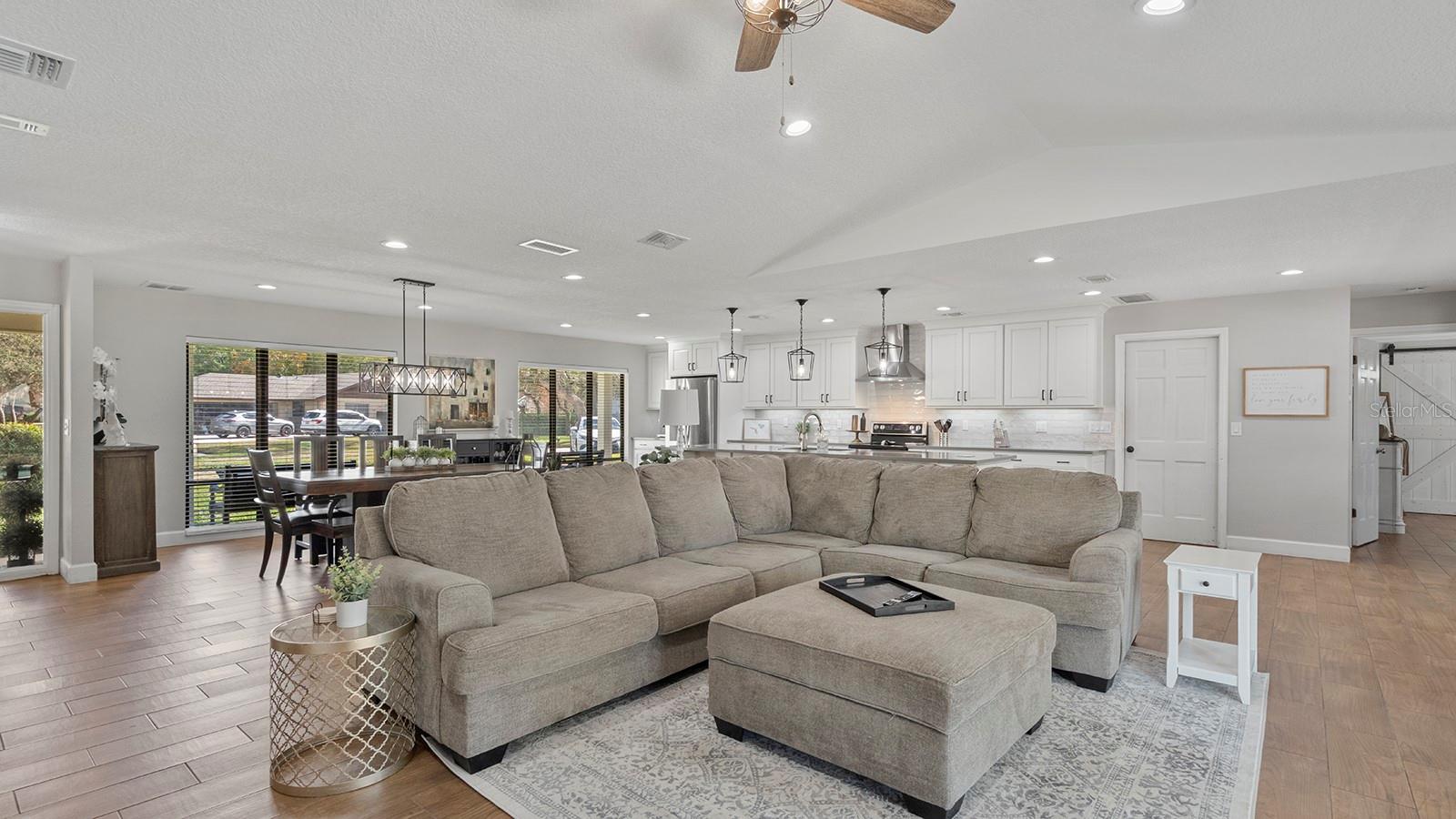 SABAL POINT WHISPER WOOD - Residential