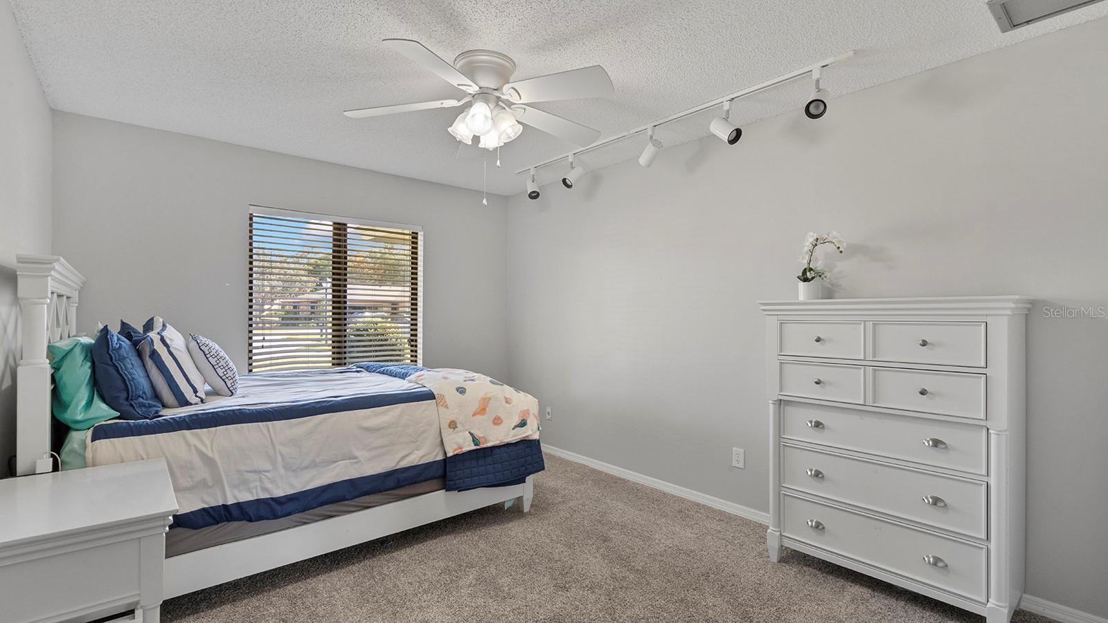 SABAL POINT WHISPER WOOD - Residential