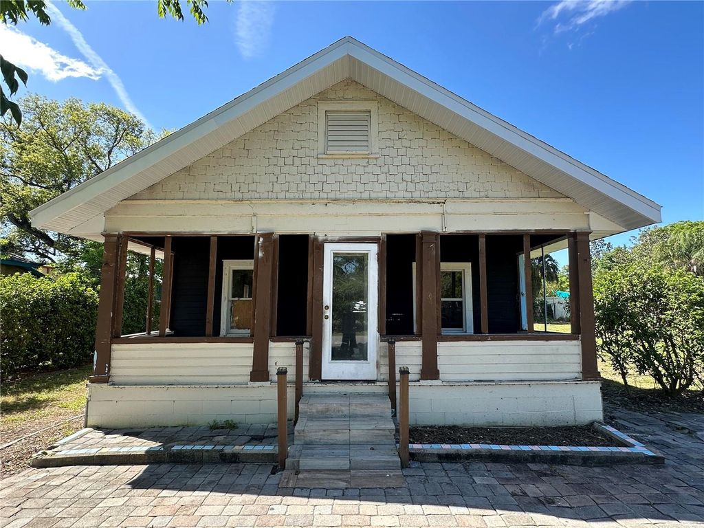 Photo of 1006 Talton Avenue, Deland, FL 32720 (MLS # O6400007)