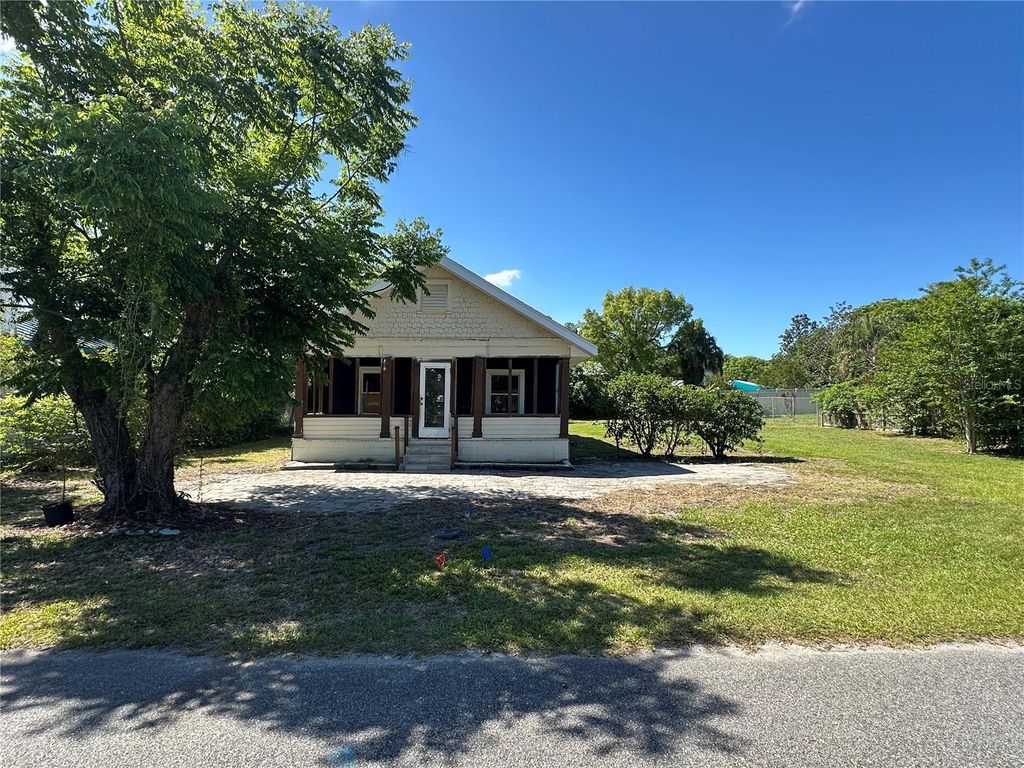 Photo of 1006 Talton Avenue, Deland, FL 32720 (MLS # O6400007)