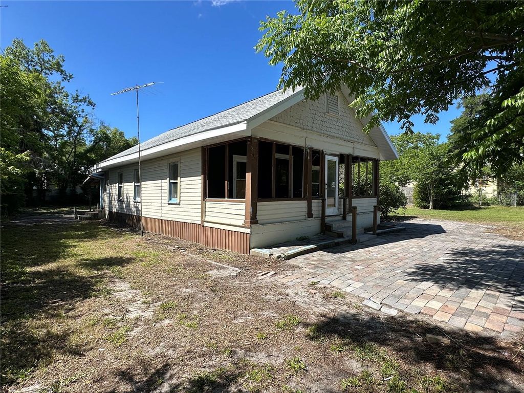 Photo of 1006 Talton Avenue, Deland, FL 32720 (MLS # O6400007)