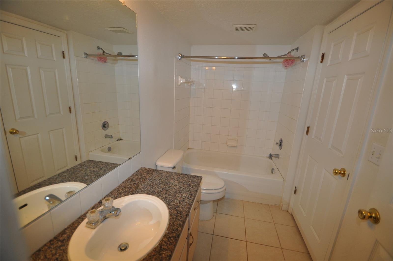 CREST/WATERFORD LAKES - Residential