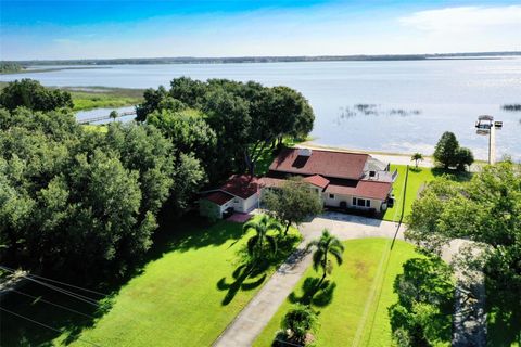 A home in WINTER HAVEN