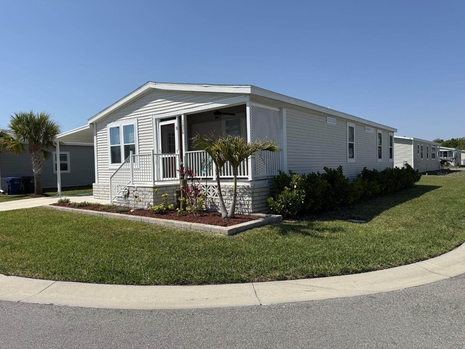 THE WINDS OF ST ARMANDS - Residential