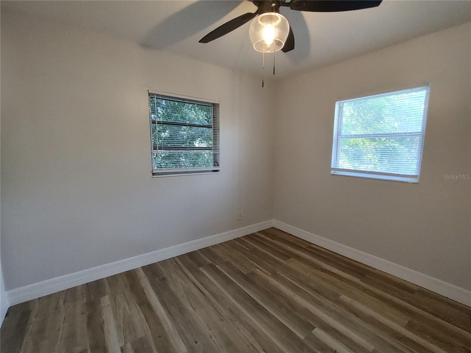 BOND LUMBER CO BLK 07-08 & 15-16 HOWRYS ADD DELAND - Residential Lease