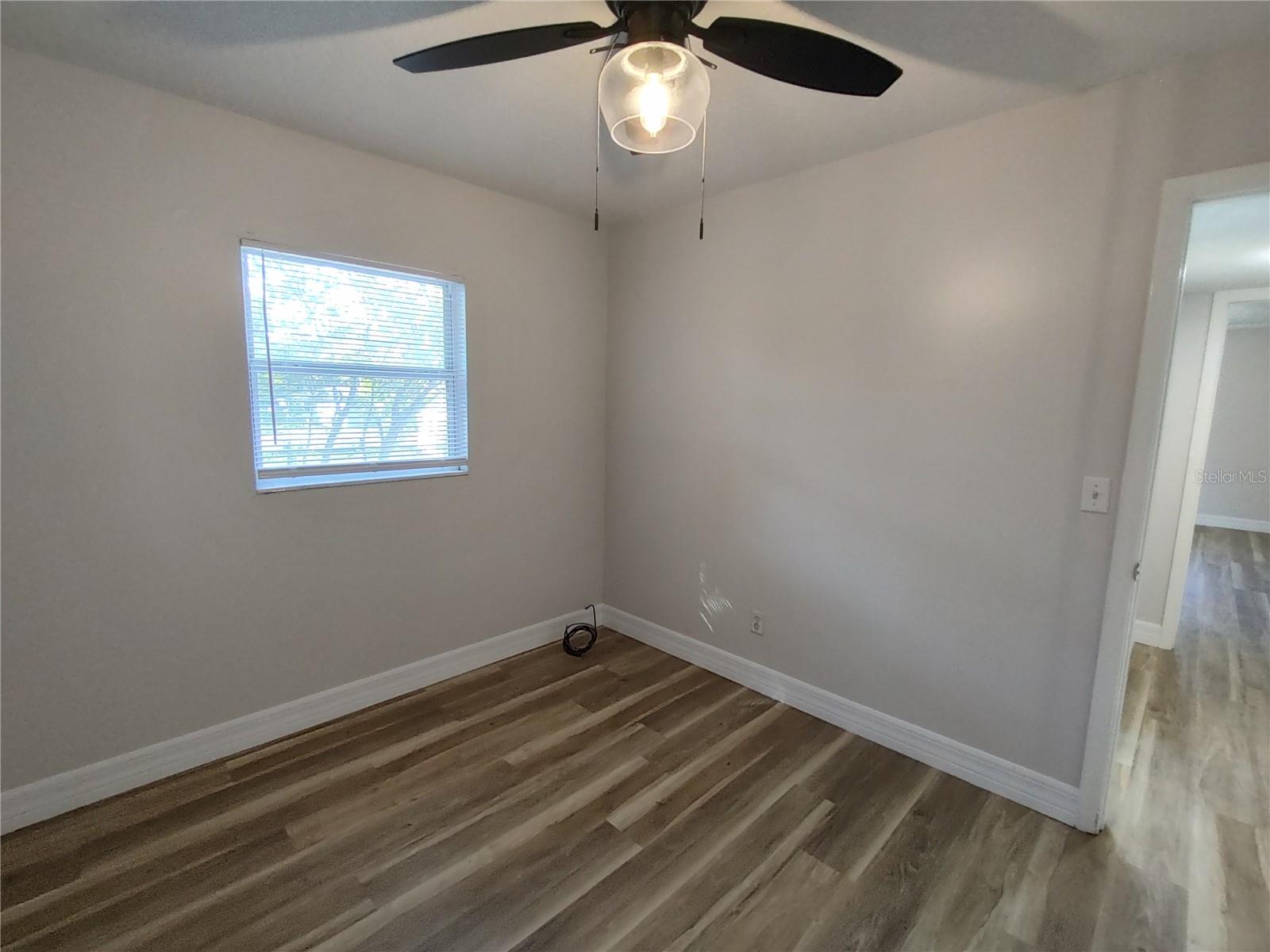 BOND LUMBER CO BLK 07-08 & 15-16 HOWRYS ADD DELAND - Residential Lease