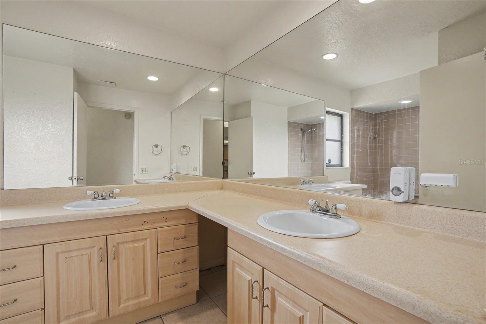 ORCHID LAKE VILLAGE - Residential