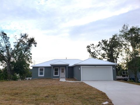 A home in LAKE WALES