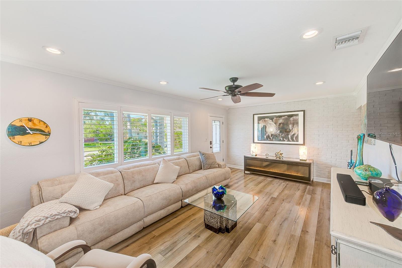 11035 HURON ROAD