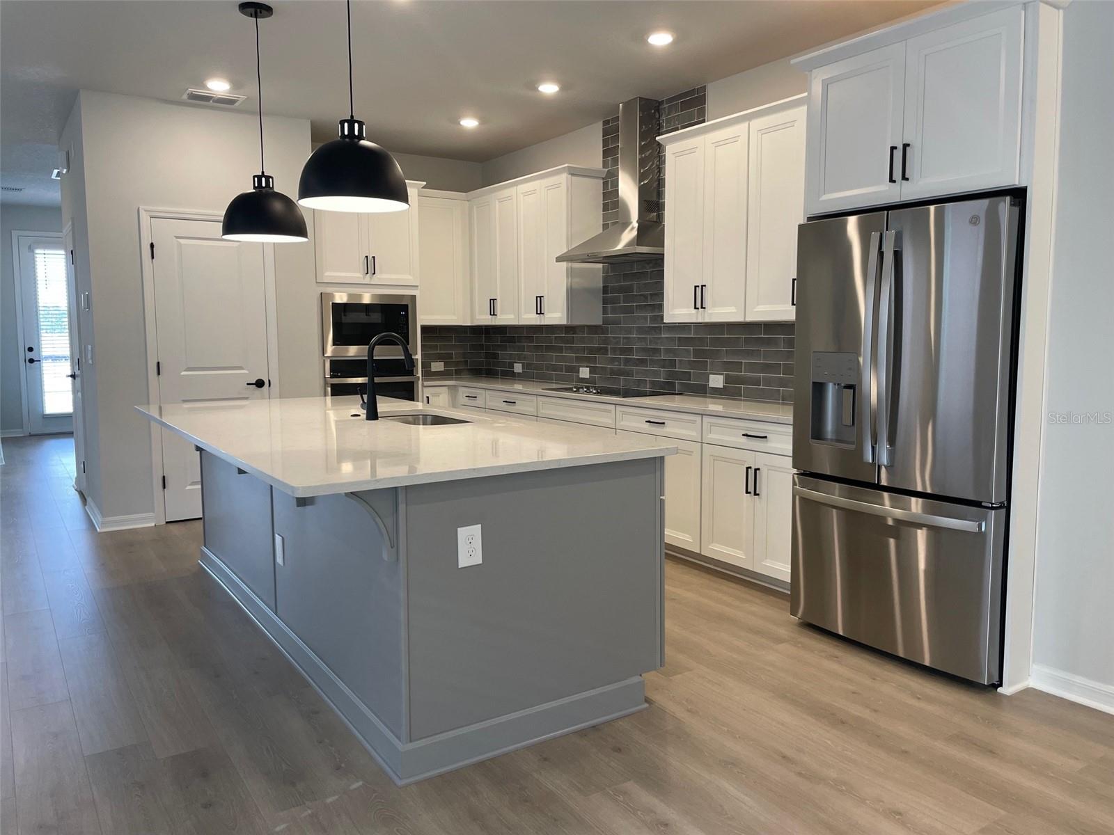 LAUREATE PARK - Residential Lease