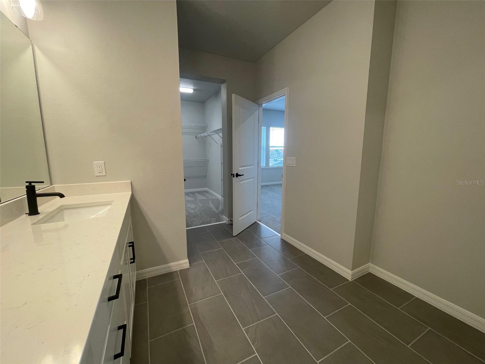 LAUREATE PARK - Residential Lease