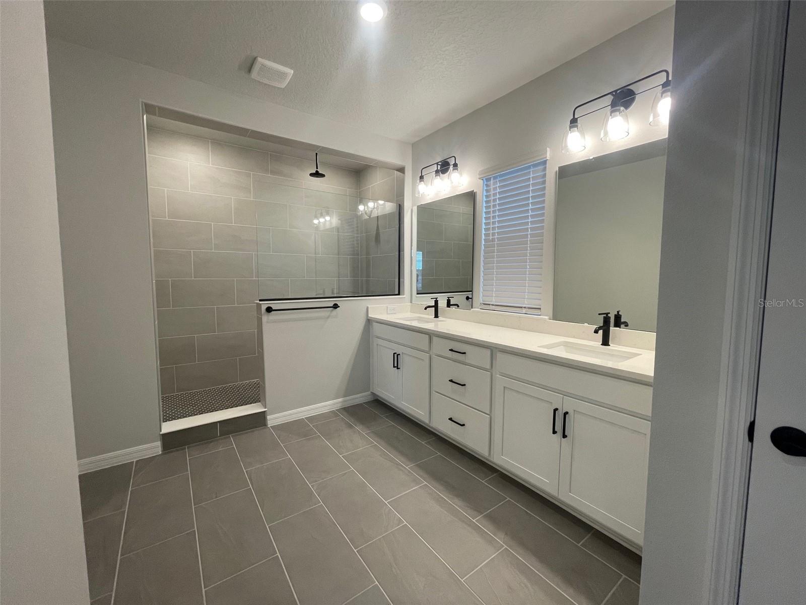 LAUREATE PARK - Residential Lease