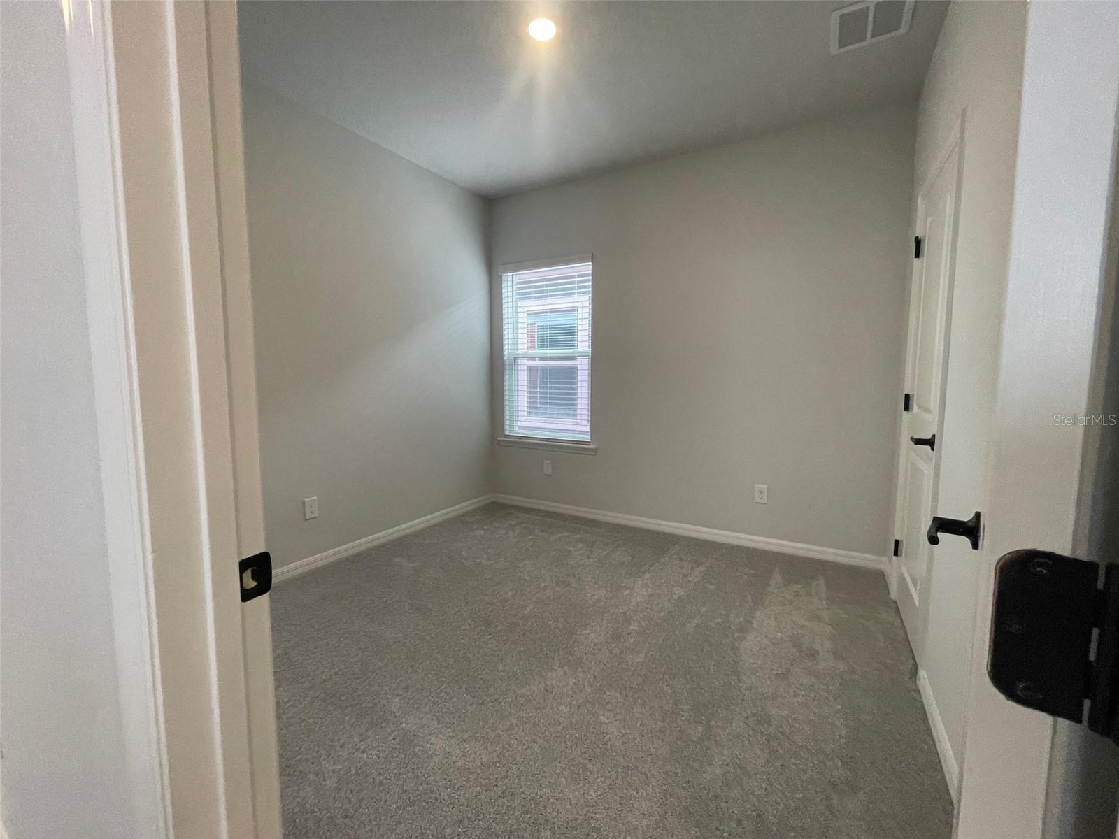 LAUREATE PARK - Residential Lease