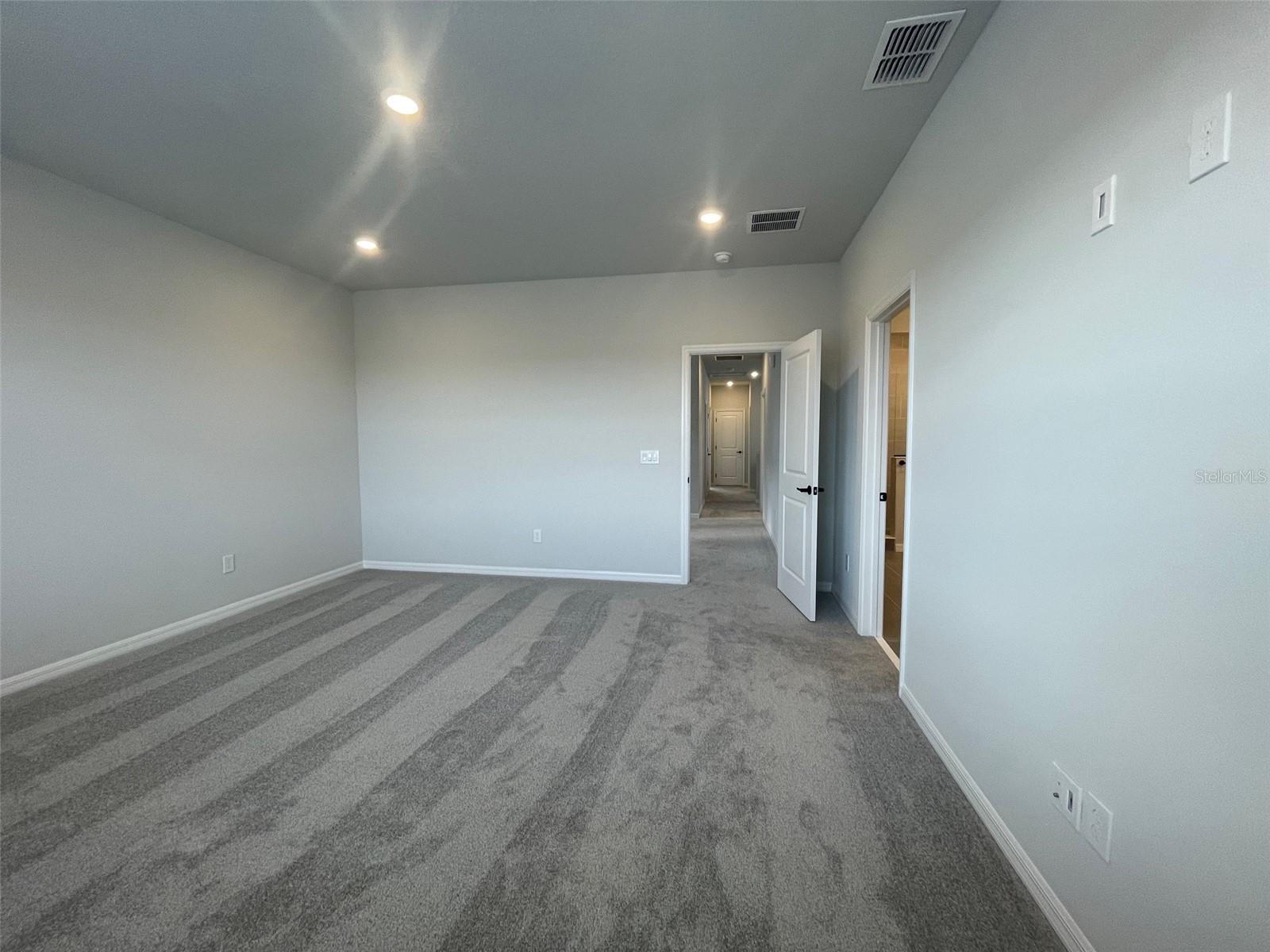 LAUREATE PARK - Residential Lease