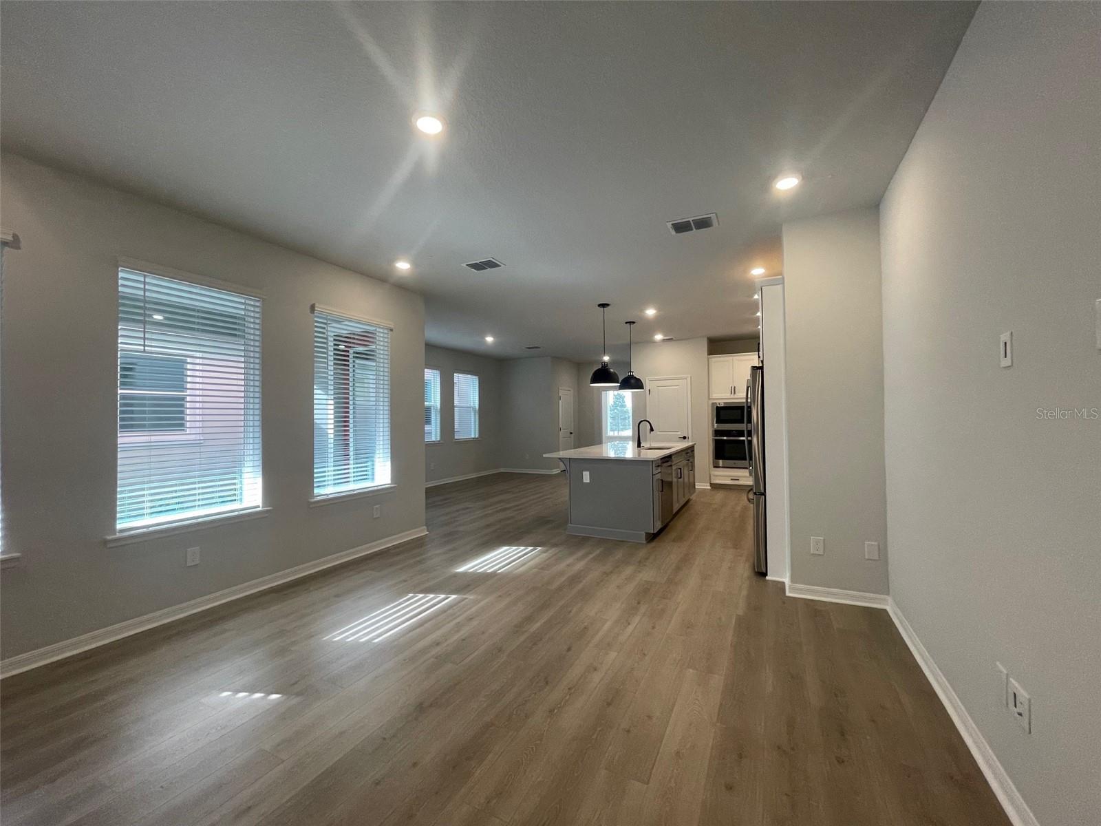 LAUREATE PARK - Residential Lease